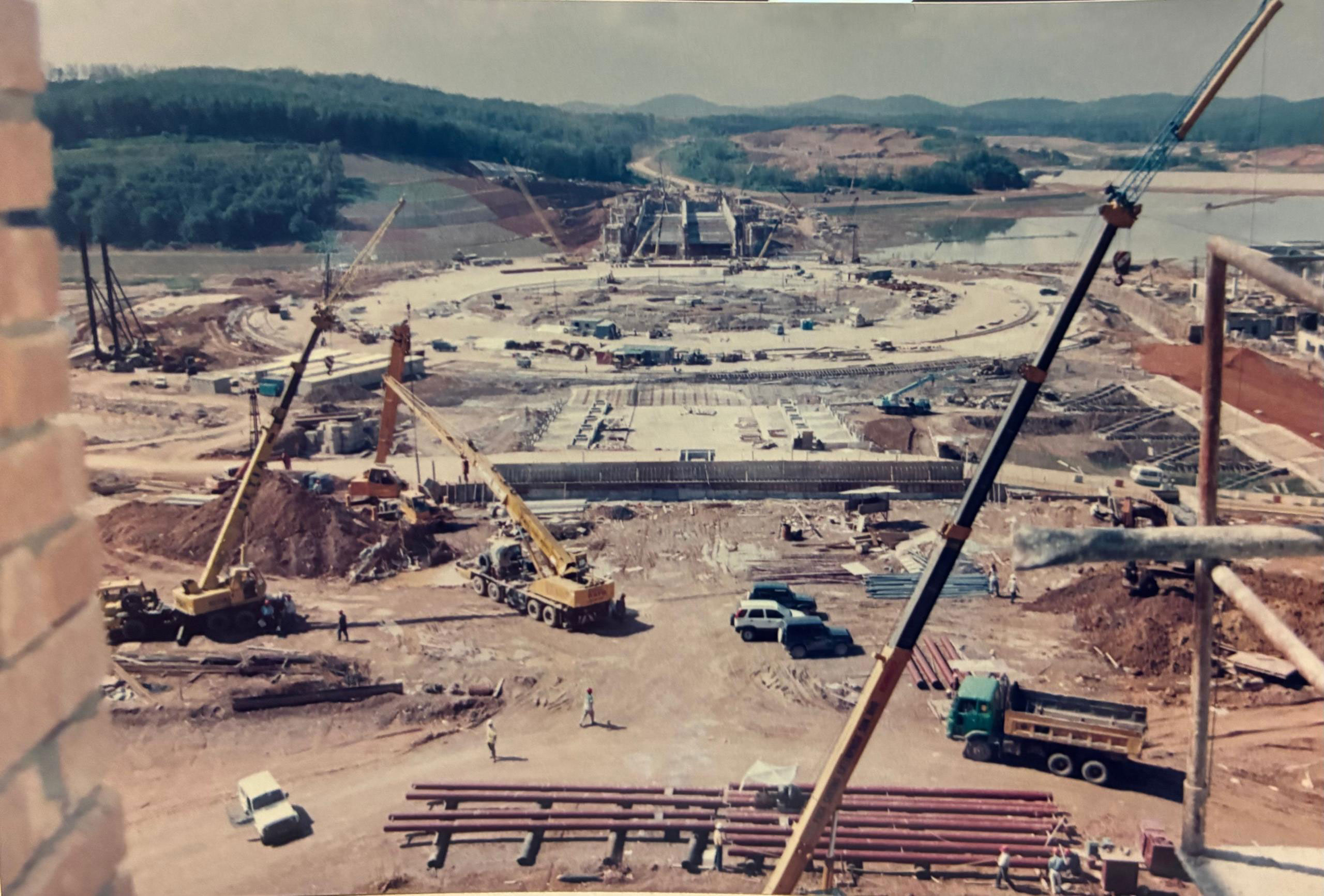 Initial earthworks and core infrastructure construction at the heart of the future administrative capital.